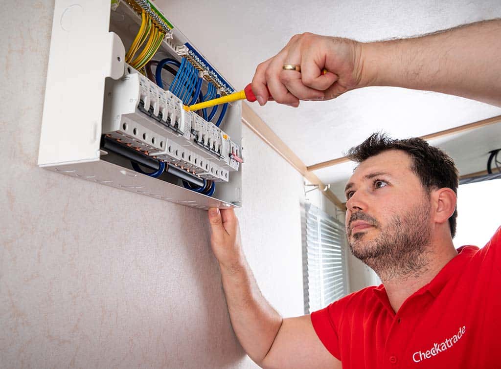 Surrey’s Most Common Wiring Faults – and When to Call in the Pros